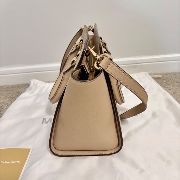 Michael Kors Selma Saffiano - Picture 3 of 6